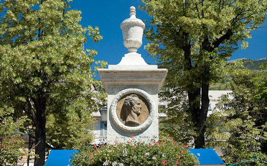 Statue dediacted to Jacques Antoine Manuel, Barcelonnette